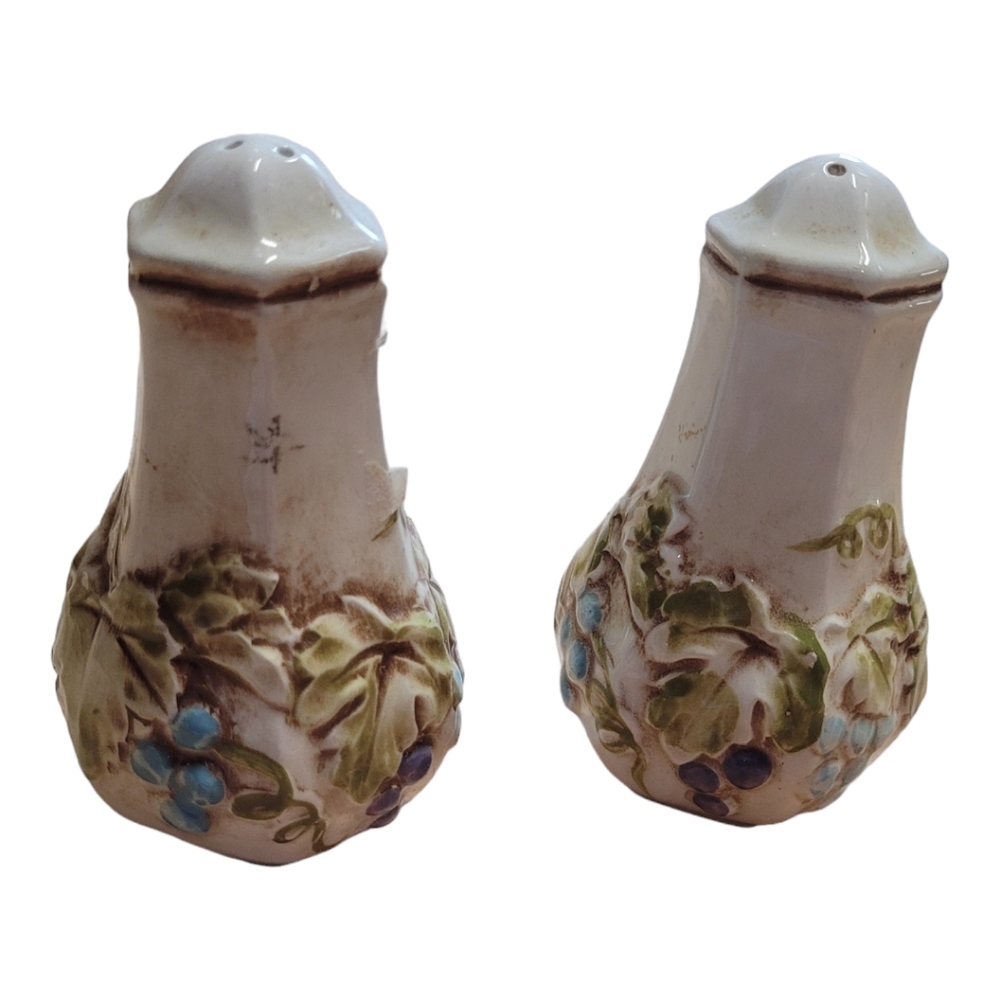 VTG Vineyard By Lefton Salt & Pepper Shaker
